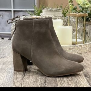 🆕 Blondo Women's Tiana Waterproof Ankle Bootie